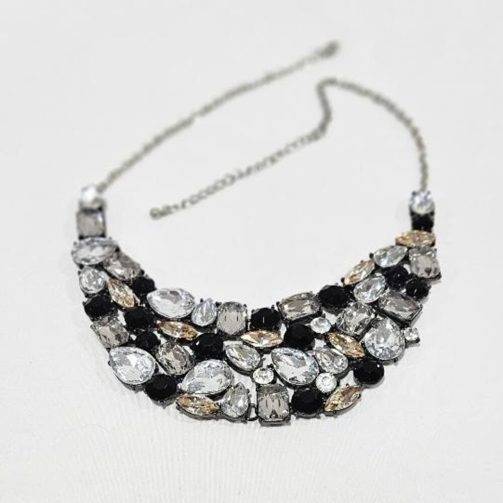 VINTAGE 50 DIAMOND MULTI-COLOR SILVER ELEGANT COLLAR BIB NECKLACE